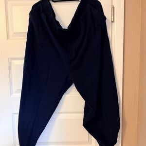 Elegant Navy Cropped Pants